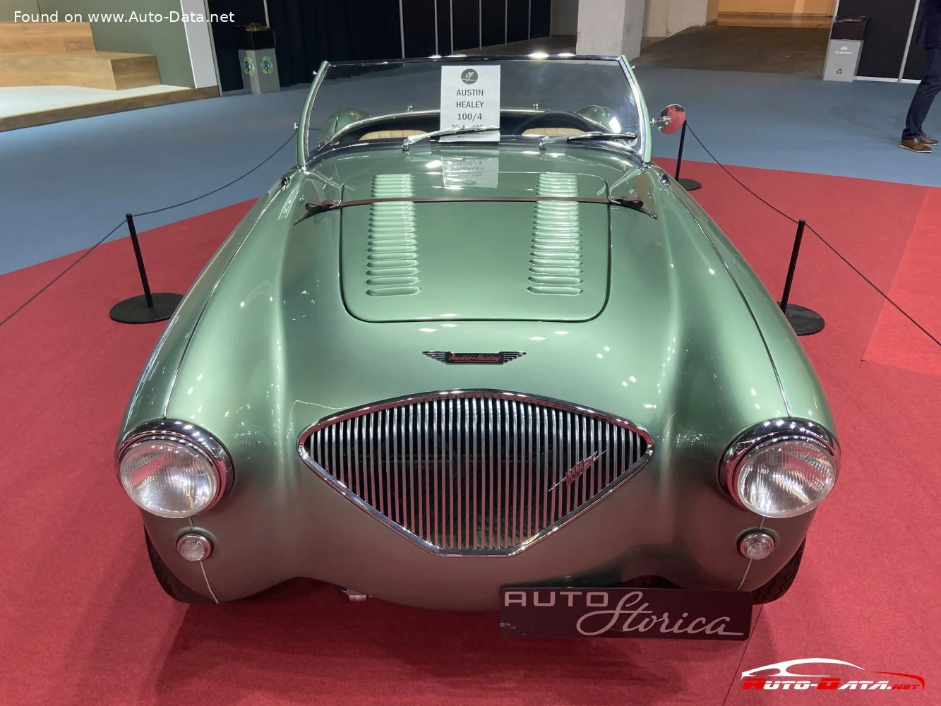 Austin-Healey 100 2.7 (90 Hp)1953 - 1955 thumbnail 2