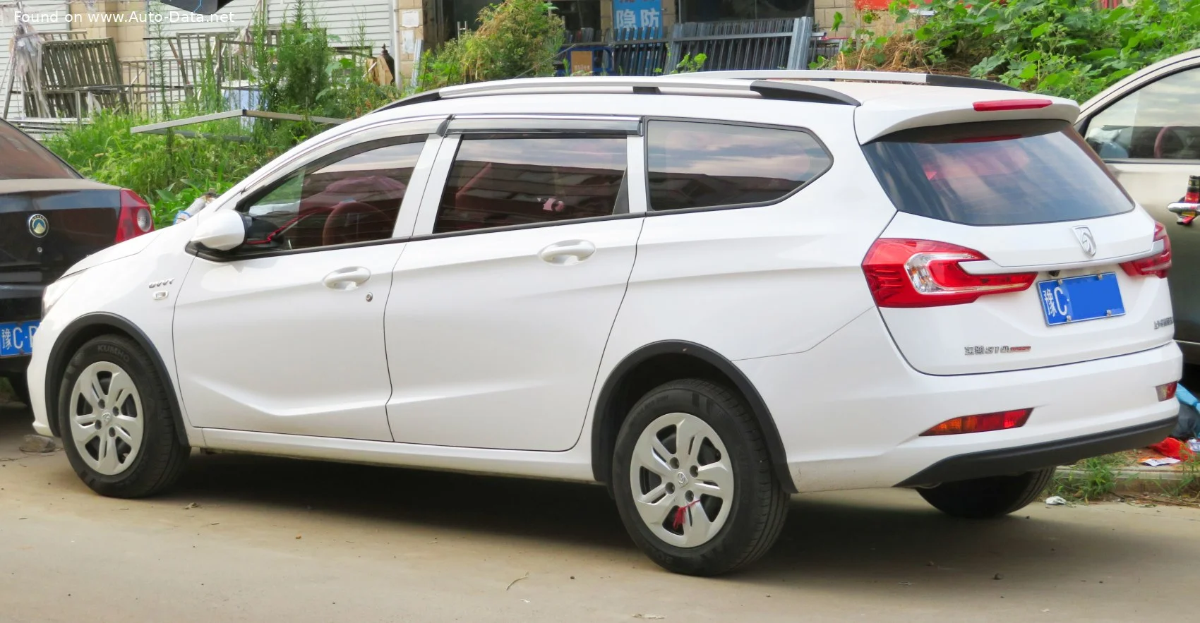 Baojun 310 1.2L (82 Hp)2017 - 2019 thumbnail 2