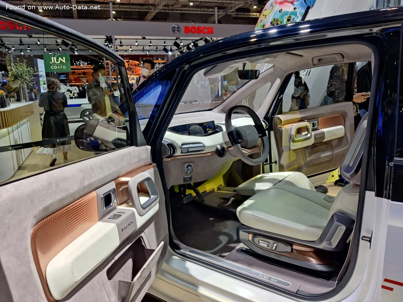 Baojun E300/KiWi EV 31.7 kWh (54 Hp) Electric2021 - thumbnail 5