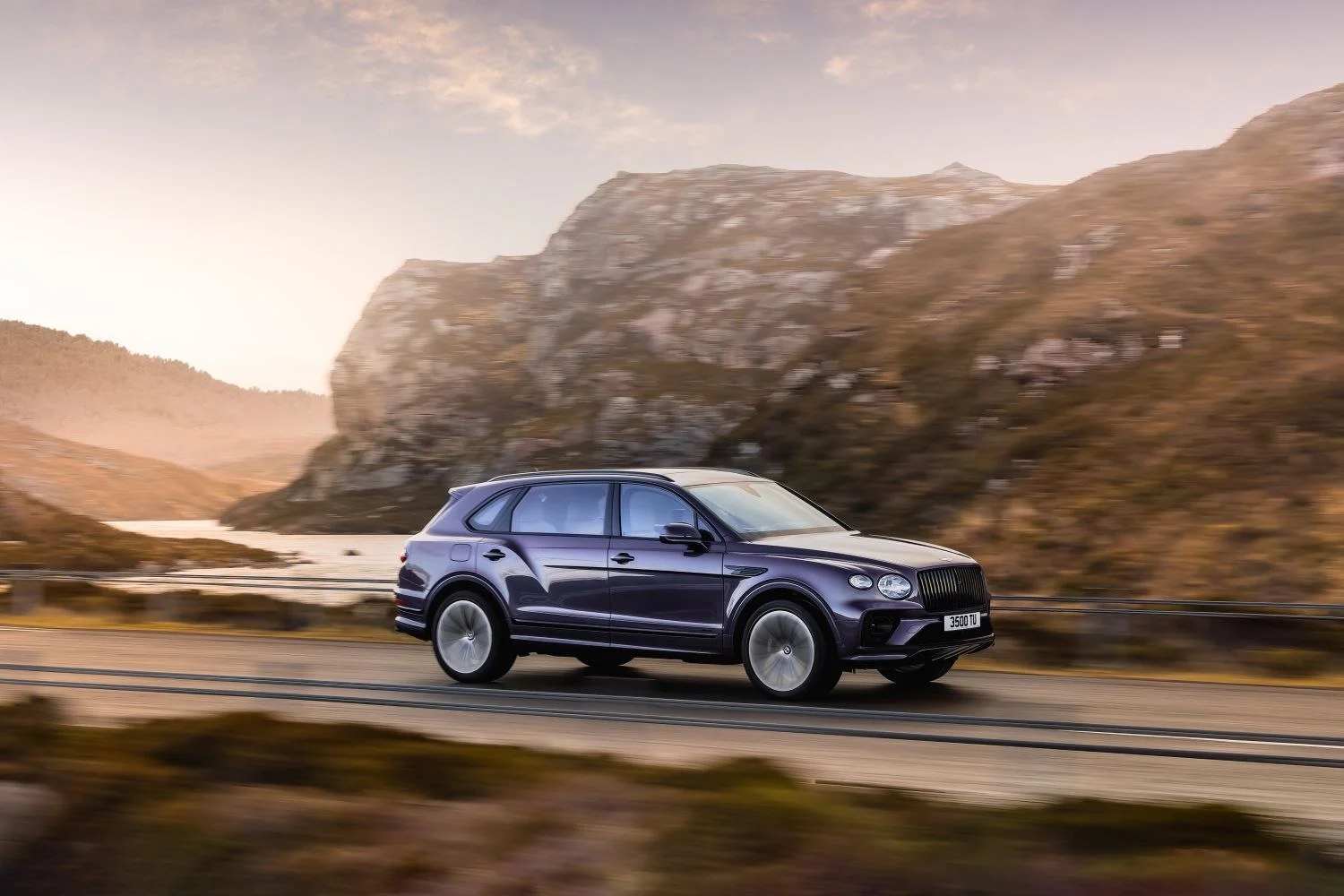 Bentley Bentayga 4.0 V8 (550 Hp) 4WD Automatic2022 - thumbnail 4