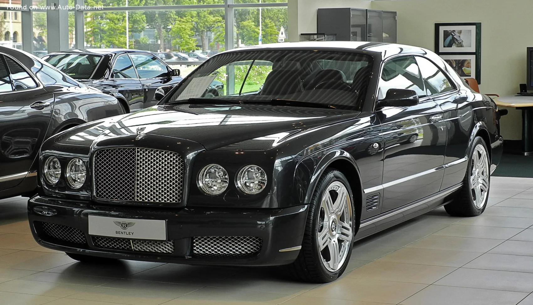 Bentley Brooklands 6.75 i V8 Biturbo (537 Hp)2008 - 2011 - 1