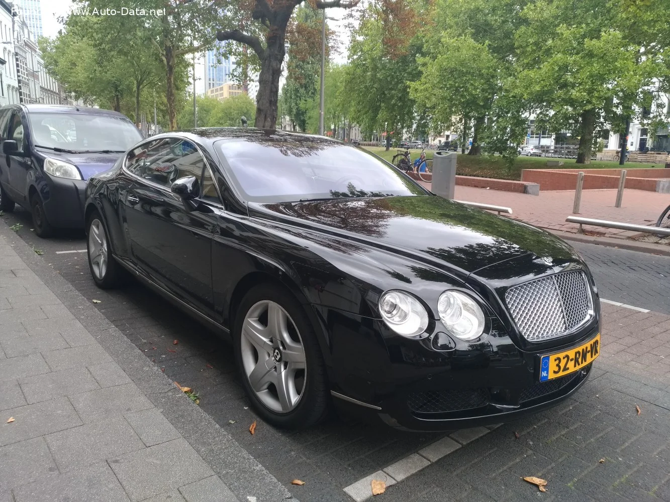Bentley Continental 6.0 W12 Twin Turbo (560 Hp)2003 - 2010 thumbnail 3