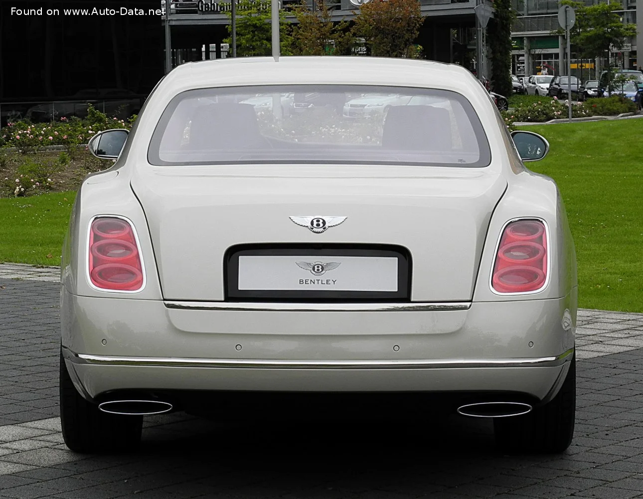 Bentley Mulsanne 6.75 V8 (512 Hp) Automatic2010 - 2016 thumbnail 5