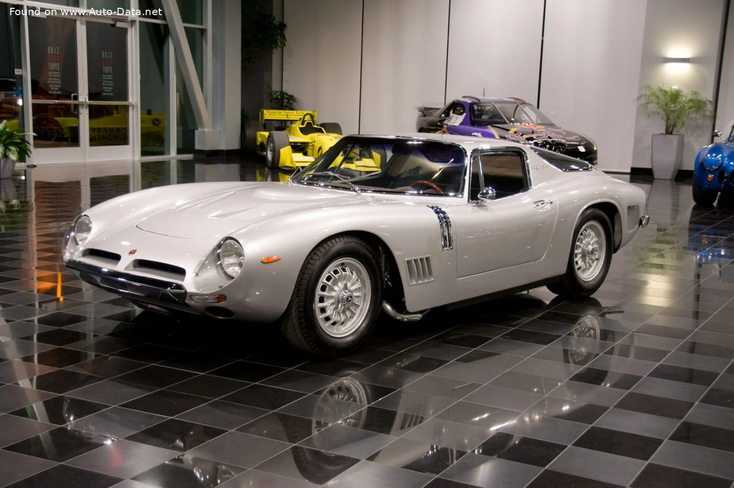 Bizzarrini 5300 GT Strada 5.4 V8 (350 Hp)1964 - 1968 thumbnail 4