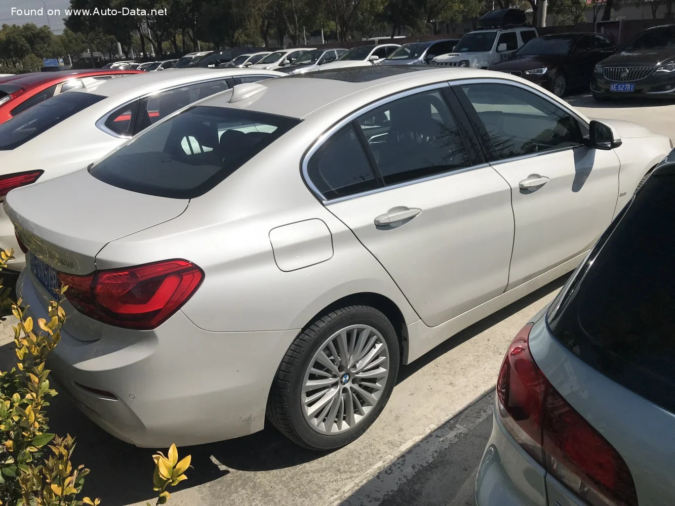 BMW 1 Series 118i (136 Hp) Steptronic2017 - 2019 thumbnail 14