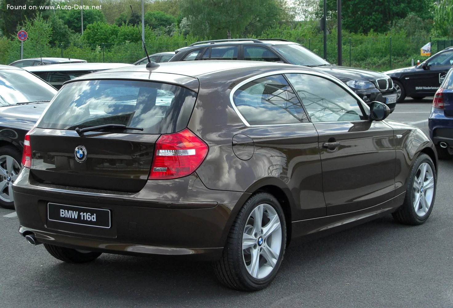 BMW 1 Series 116d (116 Hp)2009 - 2011 thumbnail 2