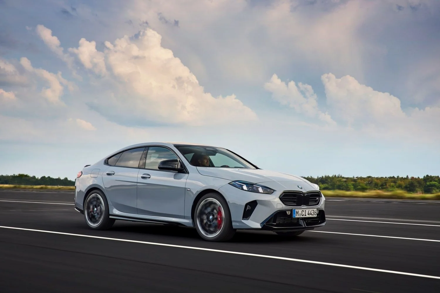 BMW 2 Series 216 (122 Hp) Steptronic DCT2025 - - 1