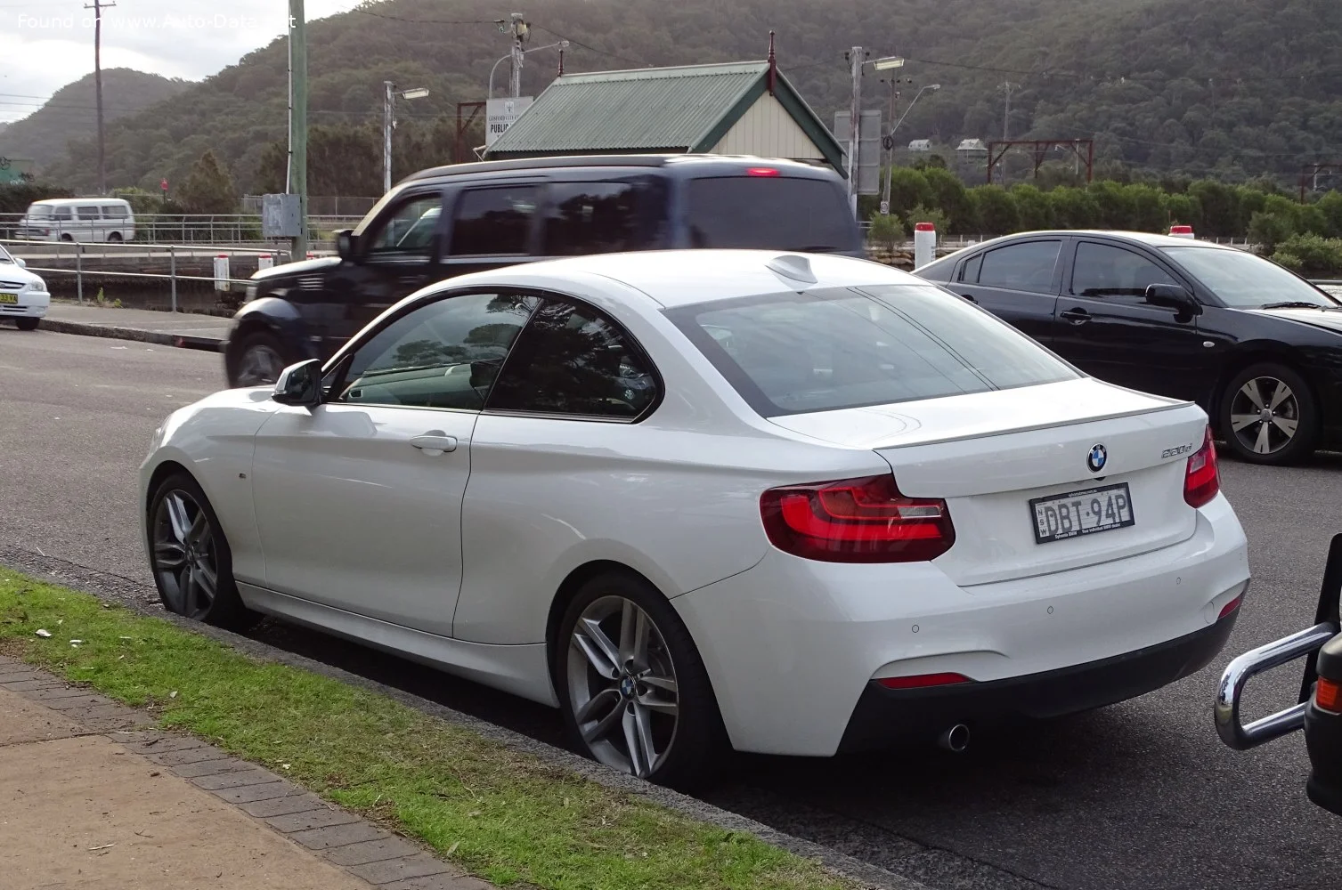 BMW 2 Series 218d (143 Hp)2014 - 2015 thumbnail 5