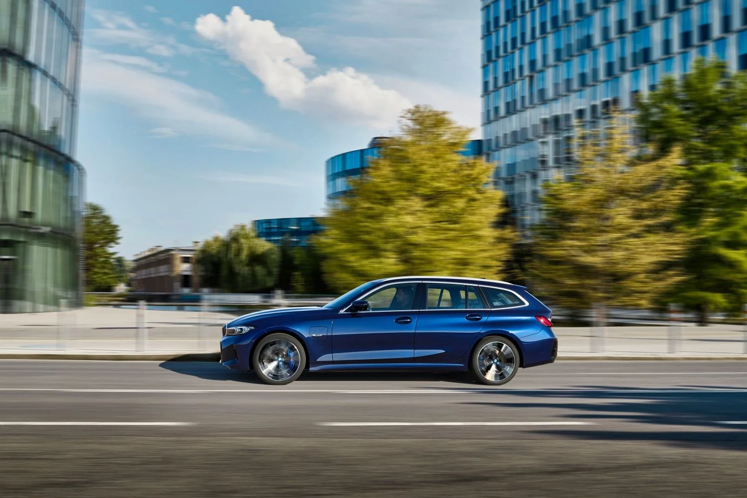 BMW 3 Series 318d (150 Hp) Mild Hybrid Steptronic2022 - thumbnail 8