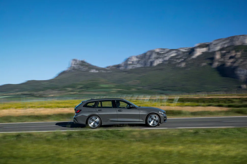 BMW 3 Series 316d (122 Hp) Mild Hybrid Steptronic2021 - 2022 thumbnail 13