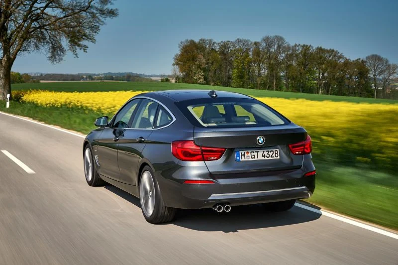 BMW 3 Series 318d (150 Hp)2016 - 2020 thumbnail 2