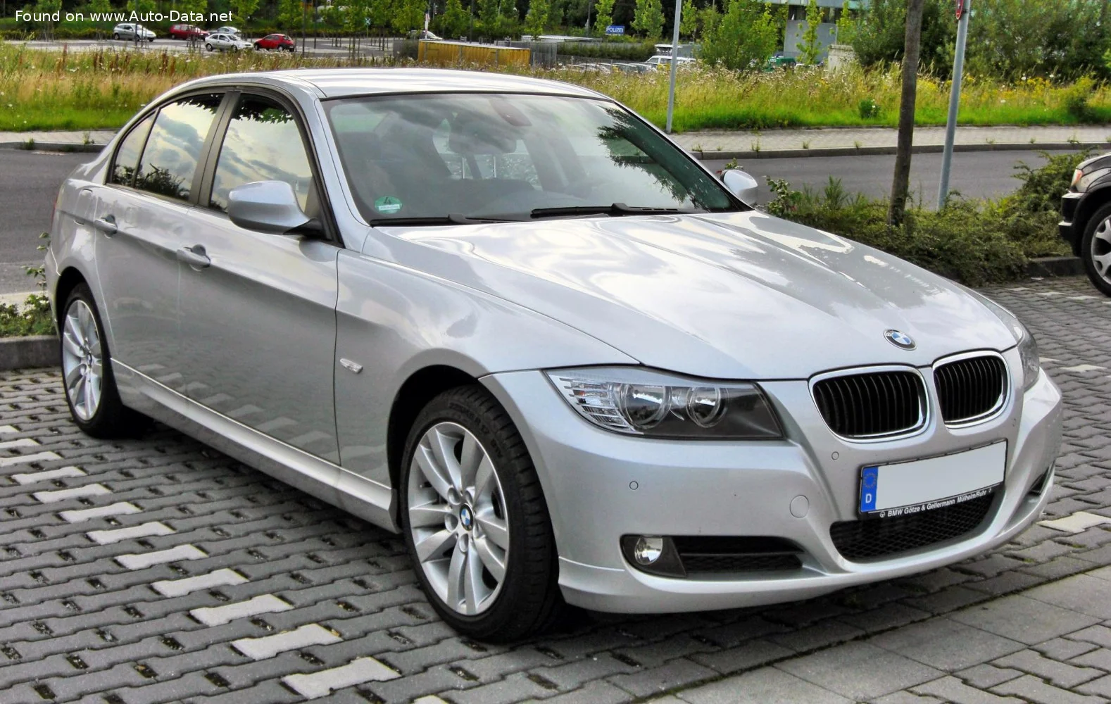 BMW 3 Series BMW 3 Series Sedan (E90 LCI, facelift 2008)