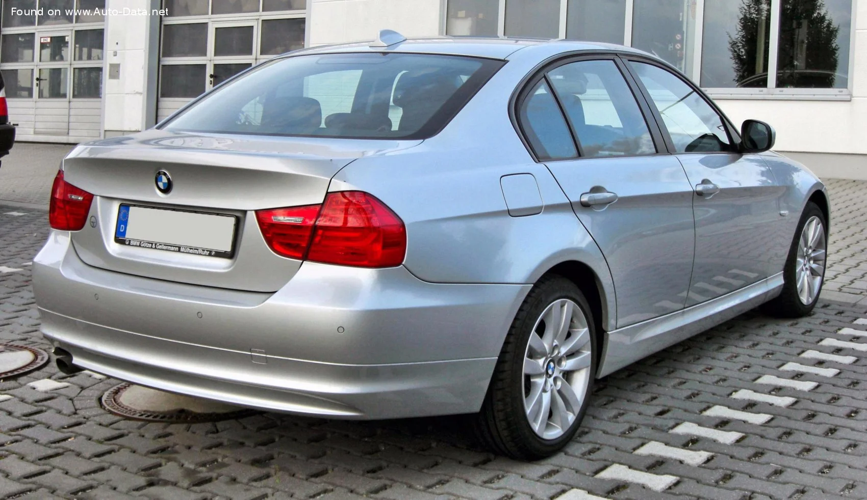 BMW 3 Series 316d (115 Hp)2009 - 2011 thumbnail 2