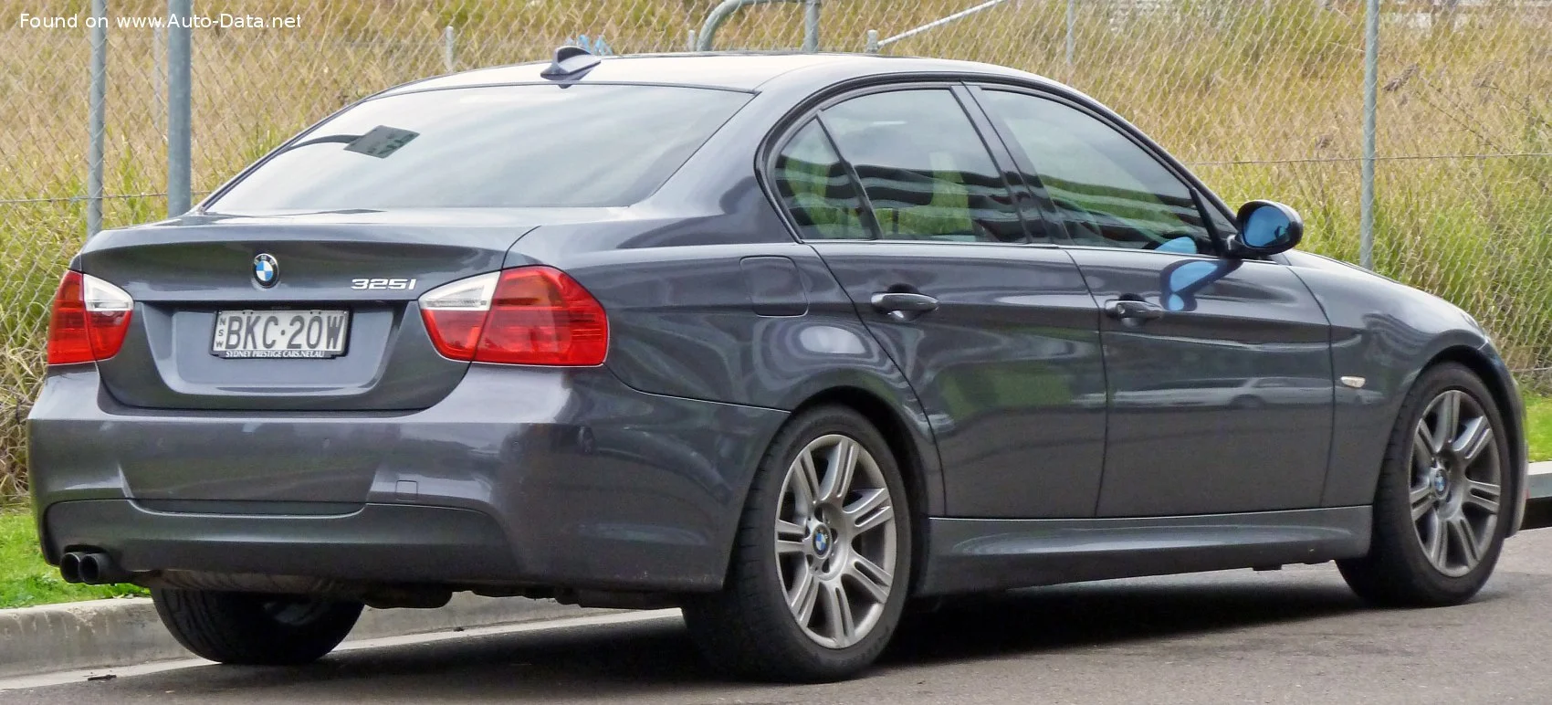 BMW 3 Series 318d (122 Hp)2006 - 2007 thumbnail 4