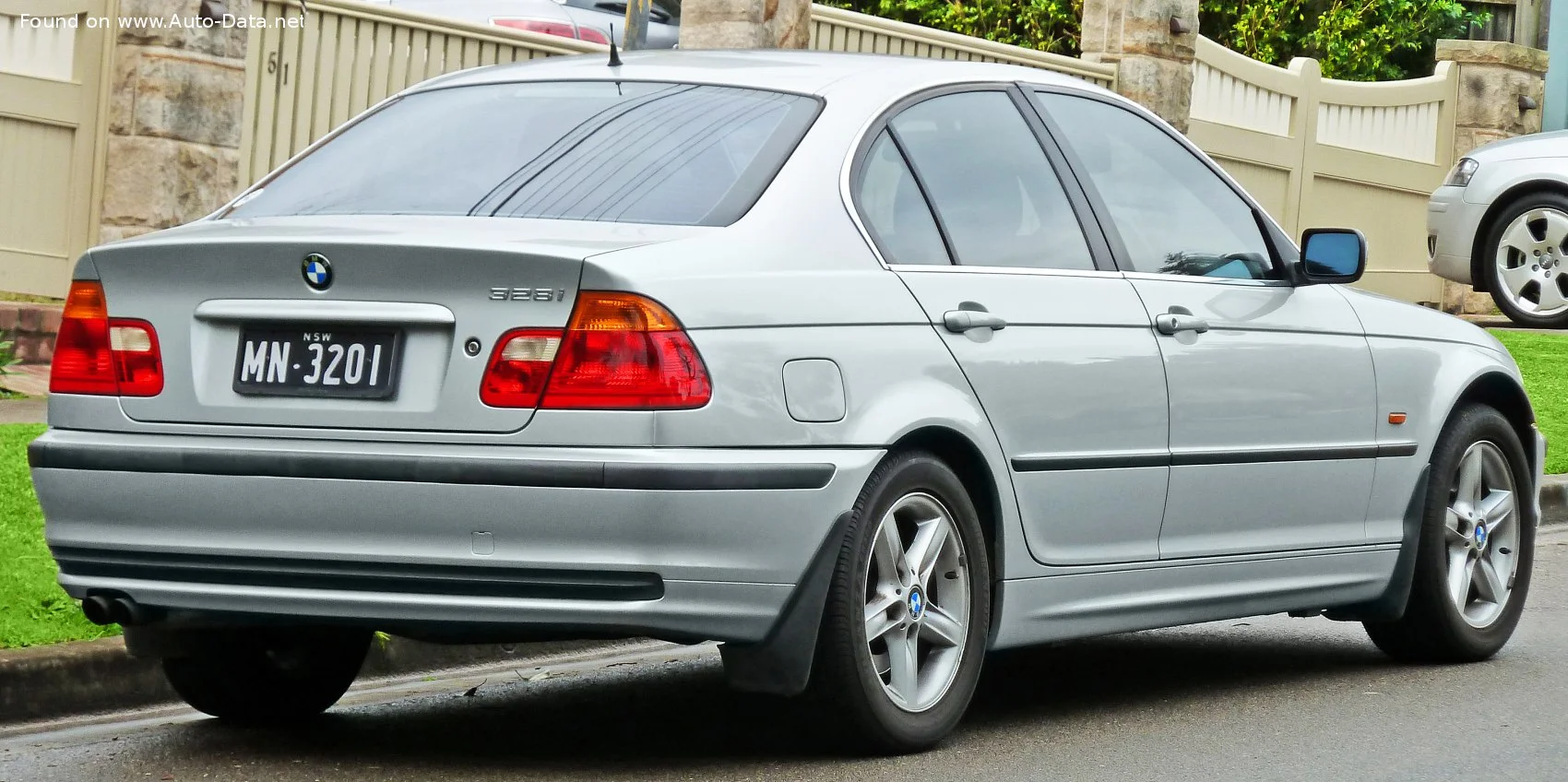 BMW 3 Series 316i (105 Hp)1999 - 2001 thumbnail 2