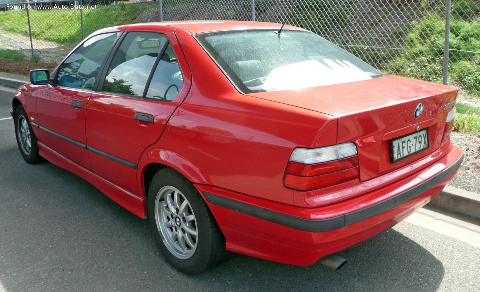 BMW 3 Series 316i (102 Hp)1993 - 1999 thumbnail 2