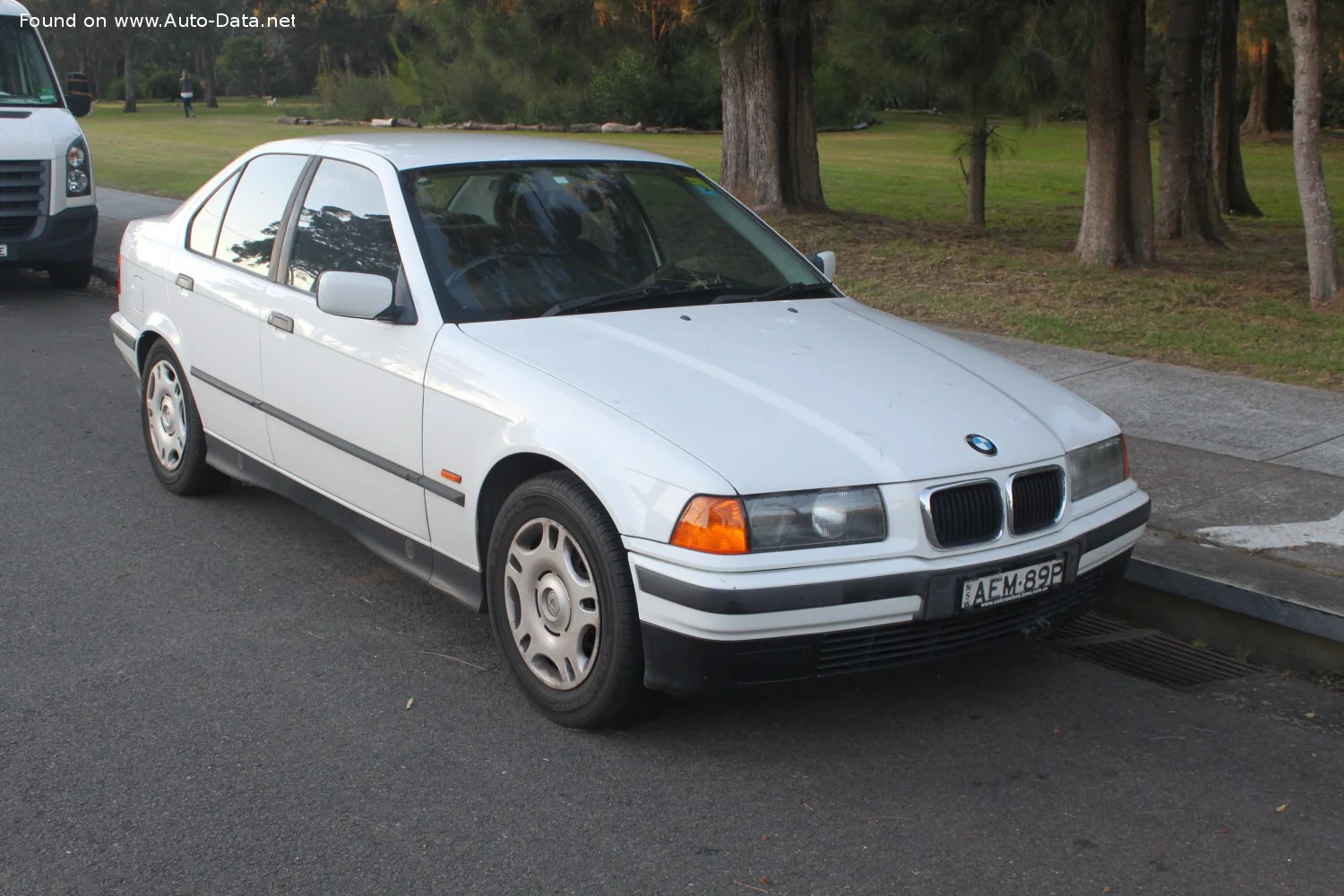BMW 3 Series 316i (102 Hp)1993 - 1999 thumbnail 9