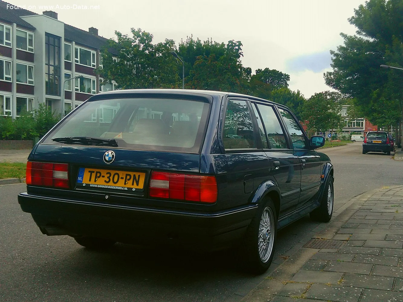 BMW 3 Series 316i (102 Hp)1987 - 1988 thumbnail 12
