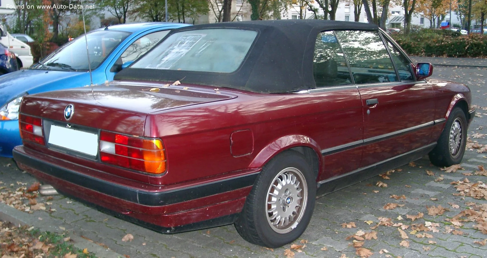 BMW 3 Series 318i (113 Hp)1990 - 1994 thumbnail 4