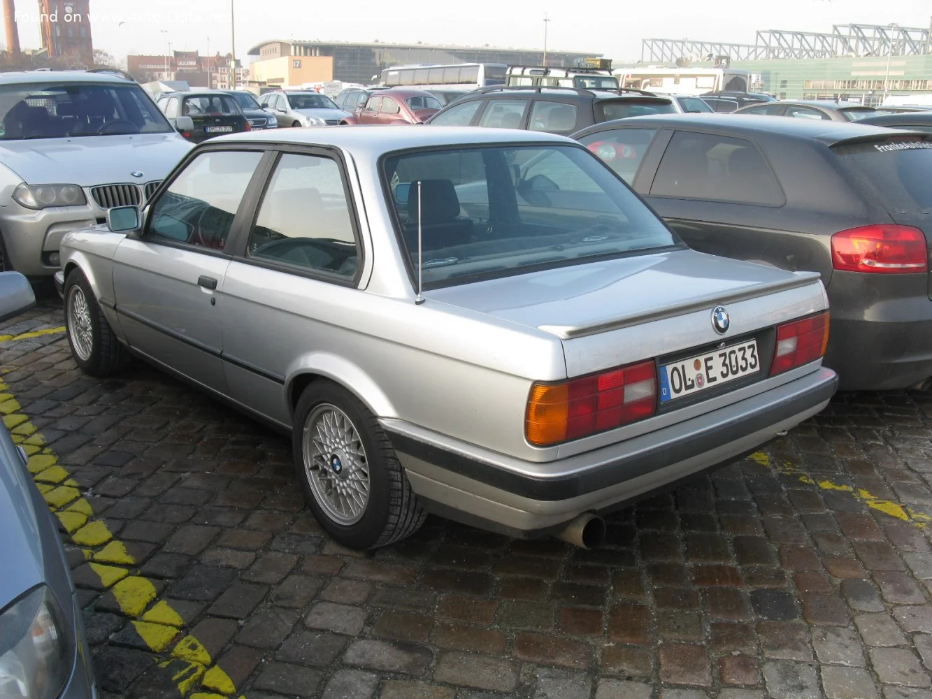 BMW 3 Series 316i (102 Hp)1987 - 1988 thumbnail 10