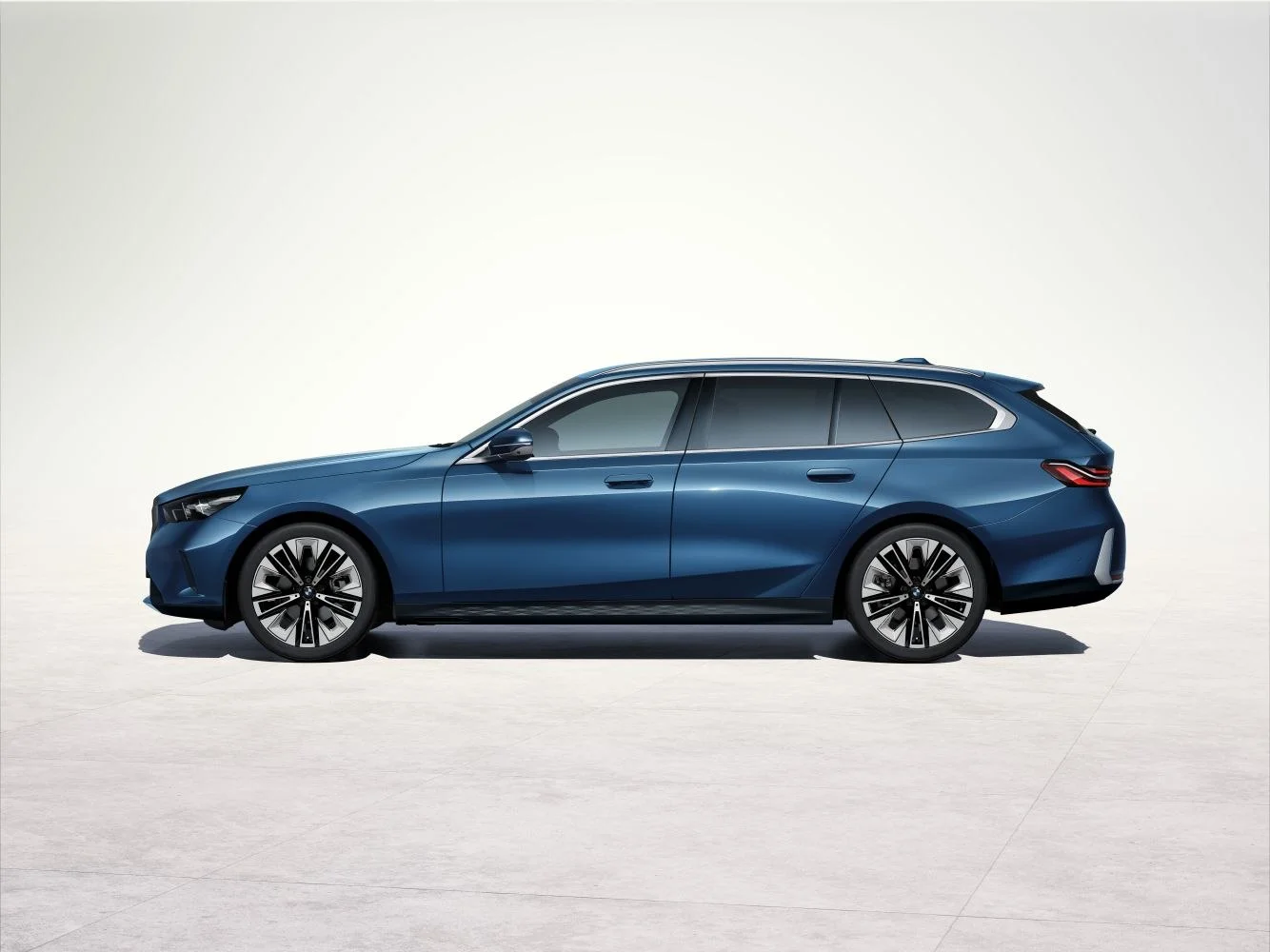 BMW 5 Series 520d (197 Hp) Mild Hybrid Steptronic2024 - thumbnail 8
