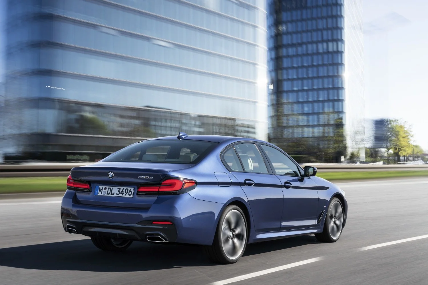 BMW 5 Series 520d (190 Hp) Mild Hybrid Steptronic2020 - 2023 thumbnail 2