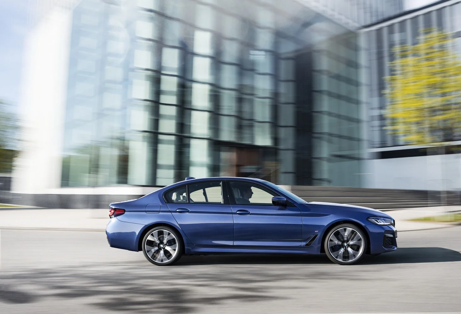 BMW 5 Series 520d (190 Hp) Mild Hybrid Steptronic2020 - 2023 thumbnail 3