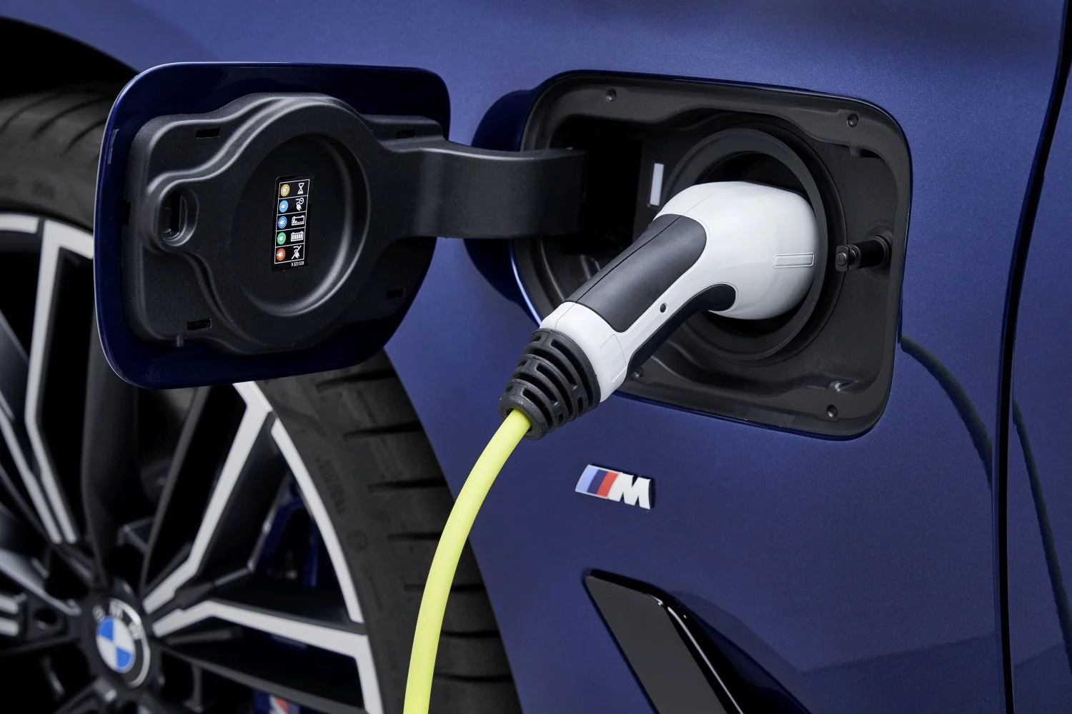 BMW 5 Series 520d (190 Hp) Mild Hybrid Steptronic2020 - 2023 thumbnail 4