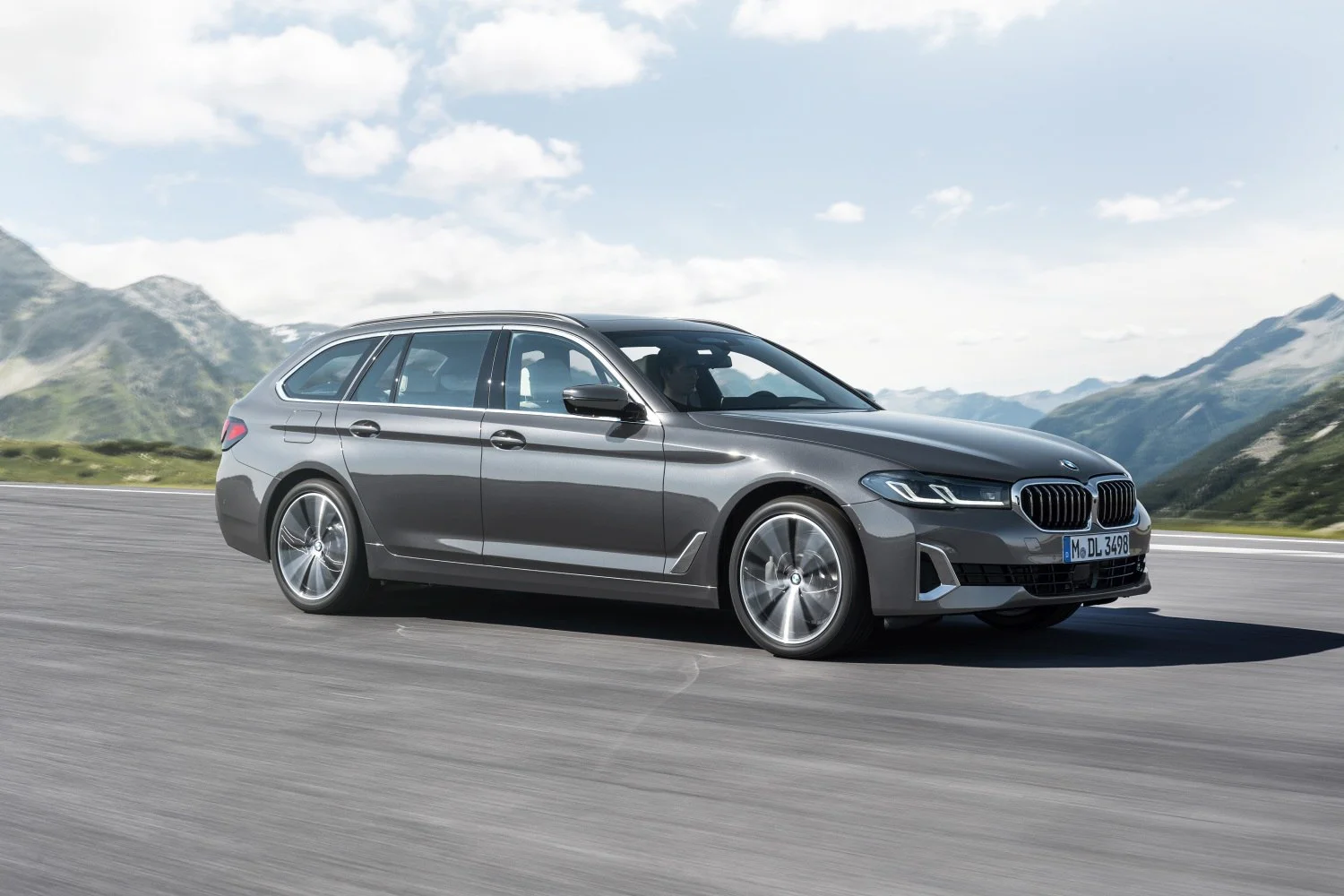 BMW 5 Series 520d (190 Hp) Mild Hybrid Steptronic2020 - 2024 thumbnail 2