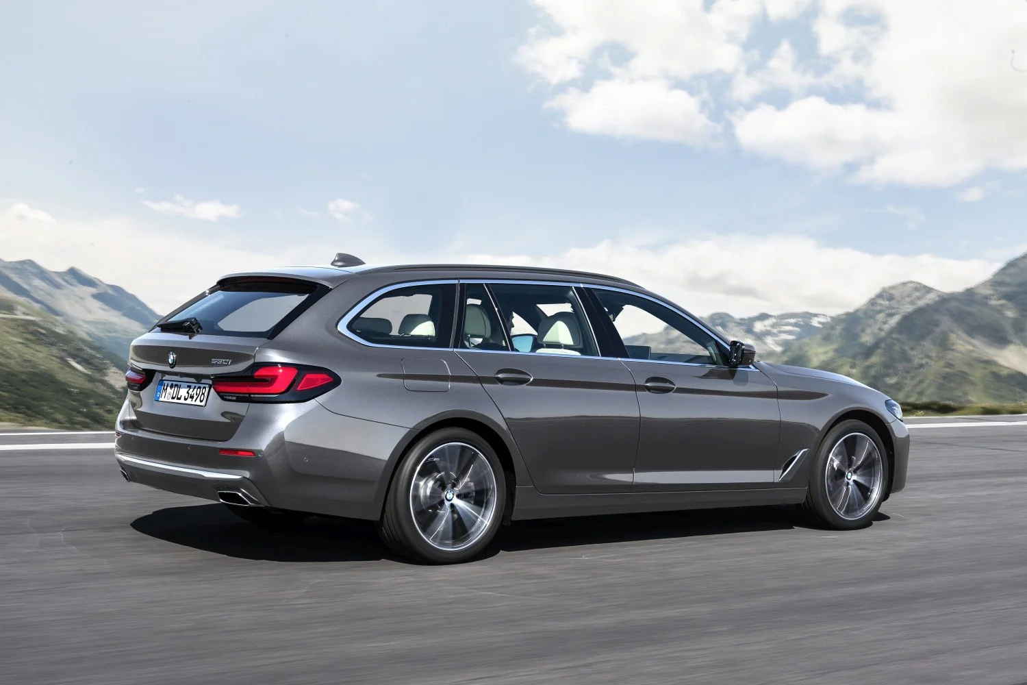 BMW 5 Series 520d (190 Hp) Mild Hybrid Steptronic2020 - 2024 thumbnail 13