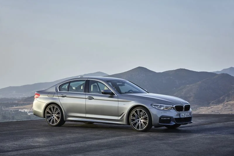 BMW 5 Series 520d (190 Hp)2017 - 2020 thumbnail 2
