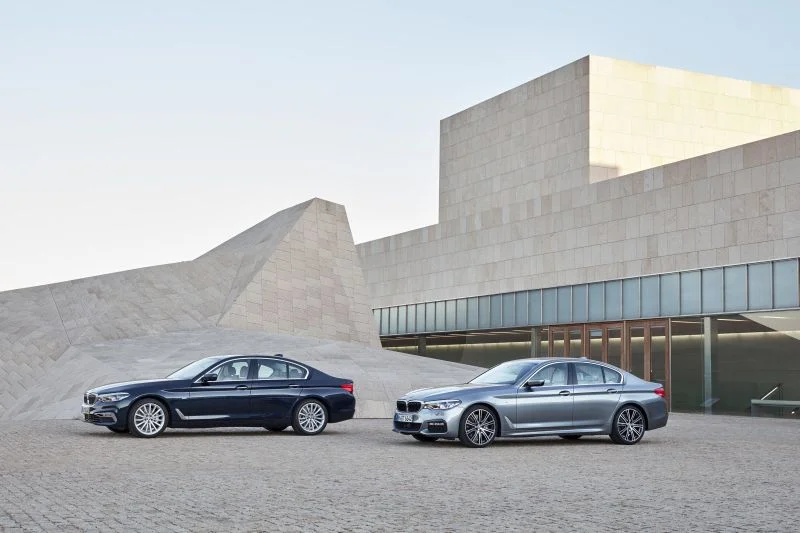 BMW 5 Series 520d (190 Hp)2017 - 2020 thumbnail 11