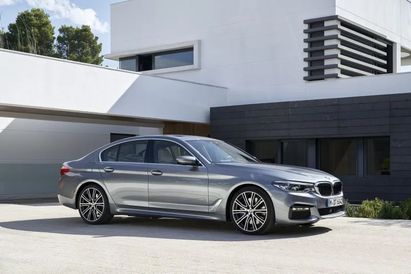 BMW 5 Series 520d (190 Hp)2017 - 2020 thumbnail 12