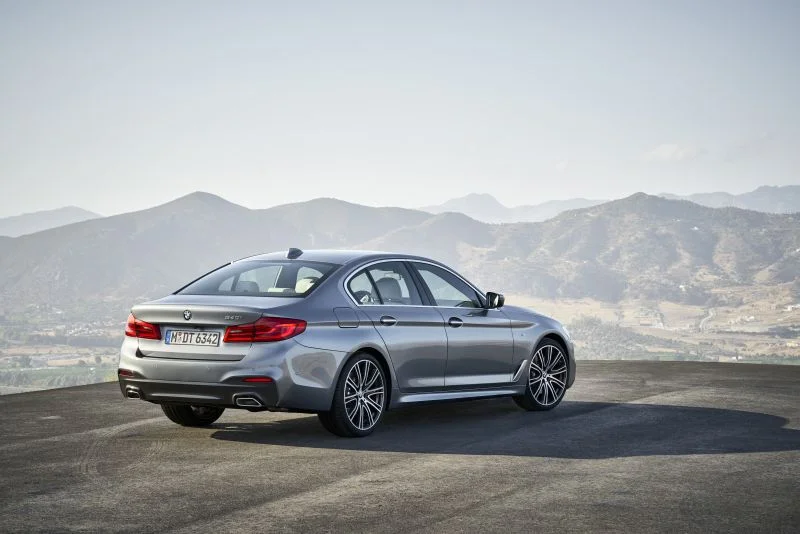 BMW 5 Series 520d (190 Hp)2017 - 2020 thumbnail 14