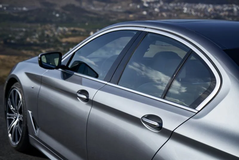 BMW 5 Series 520d (190 Hp)2017 - 2020 thumbnail 4