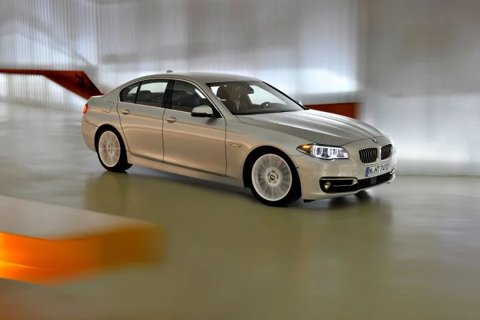 BMW 5 Series 518d (143 Hp)2013 - 2014 thumbnail 7
