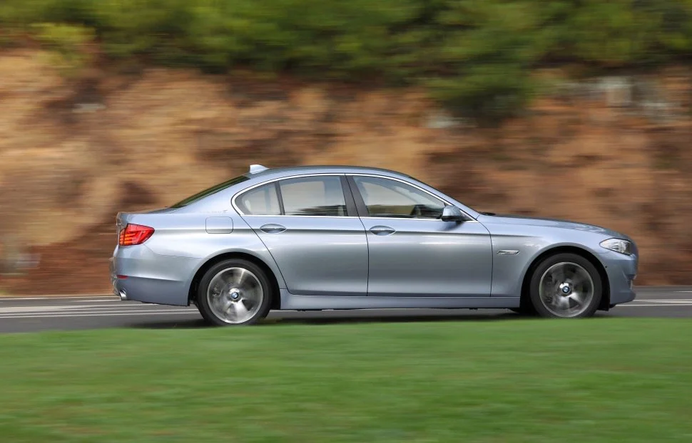 BMW 5 Series ActiveHybrid 3.0 (340 Hp)2011 - 2013 thumbnail 4