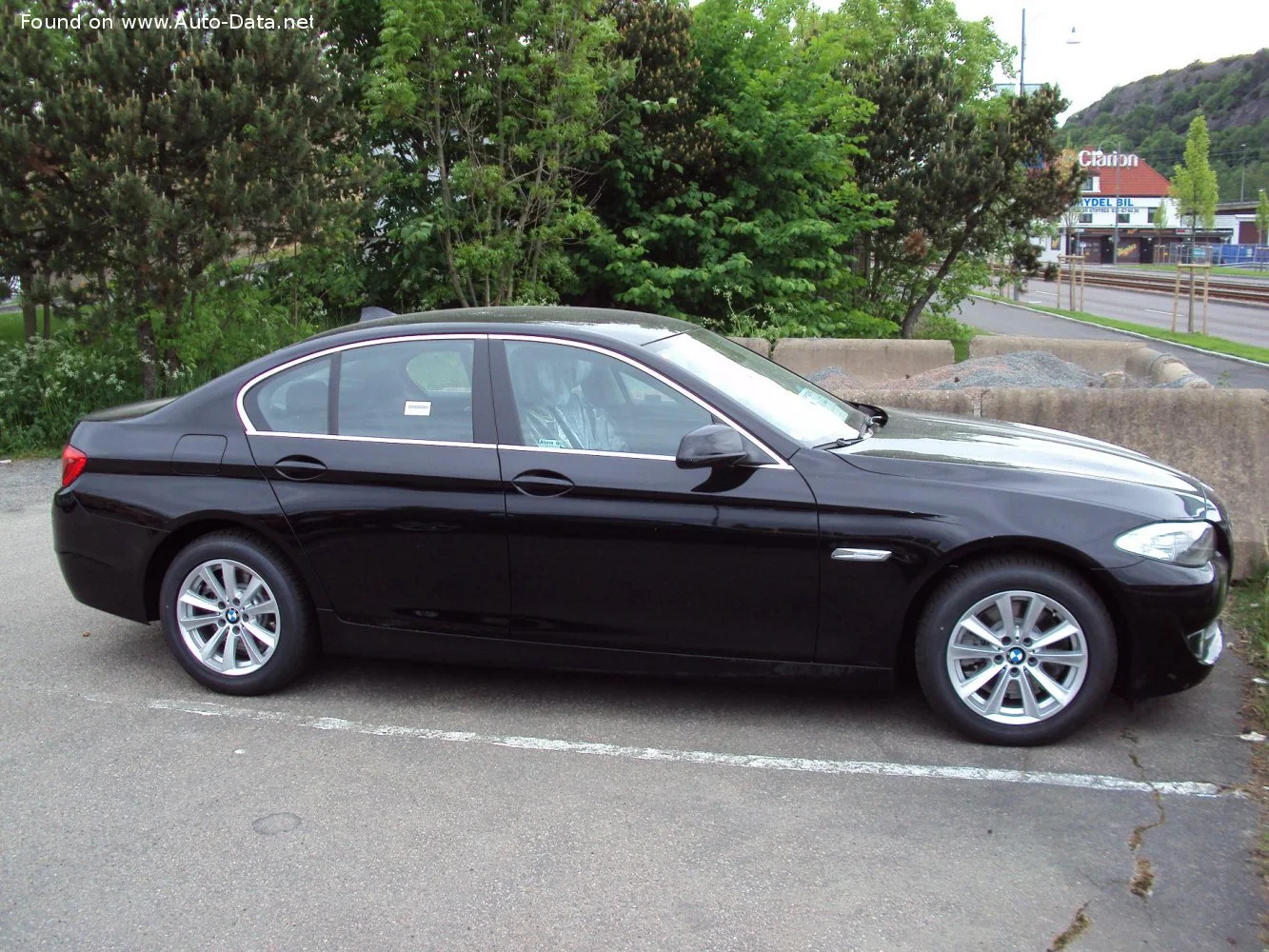 BMW 5 Series 520d (184 Hp)2010 - 2013 thumbnail 13