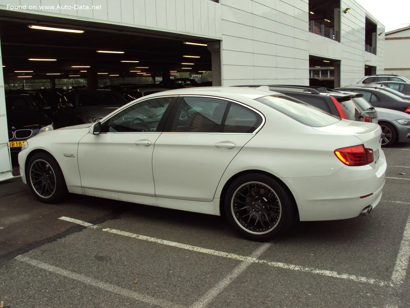 BMW 5 Series 520d (184 Hp)2010 - 2013 thumbnail 18