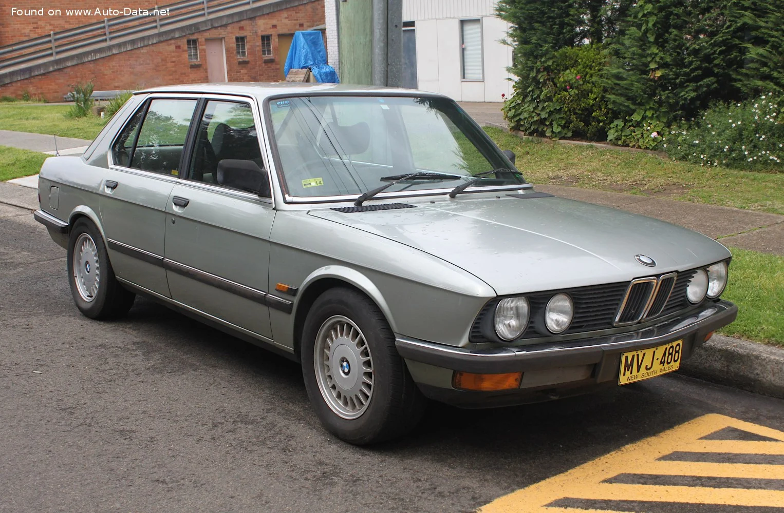 BMW 5 Series 518 (90 Hp)1981 - 1984 thumbnail 3