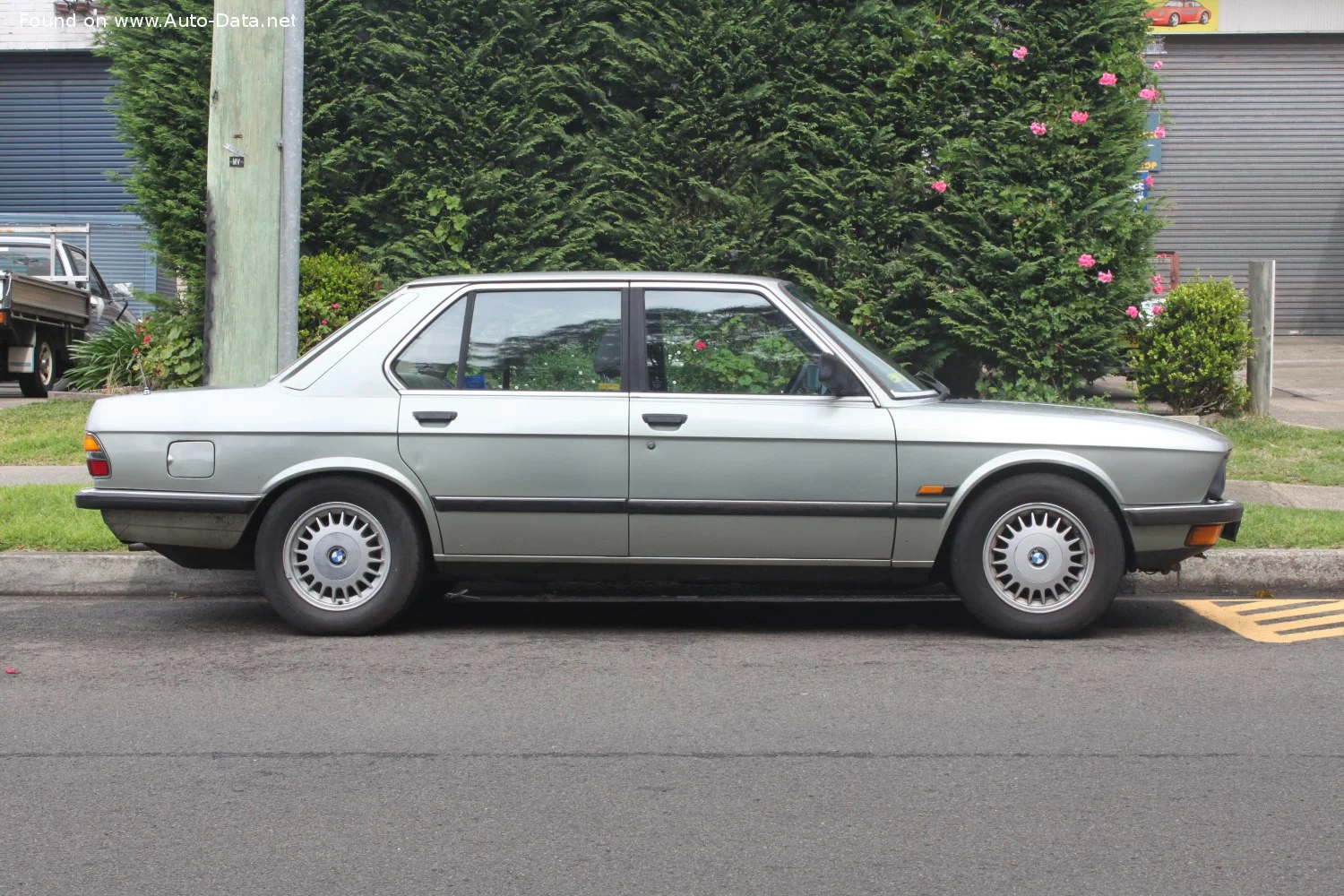 BMW 5 Series 518 (90 Hp)1981 - 1984 thumbnail 5