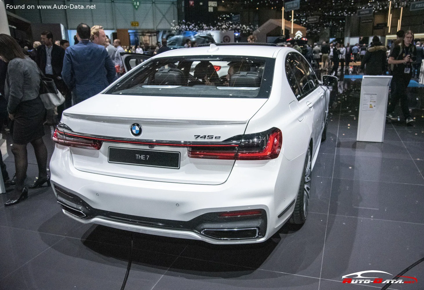 BMW 7 Series 730d (265 Hp) Steptronic2019 - 2020 thumbnail 9