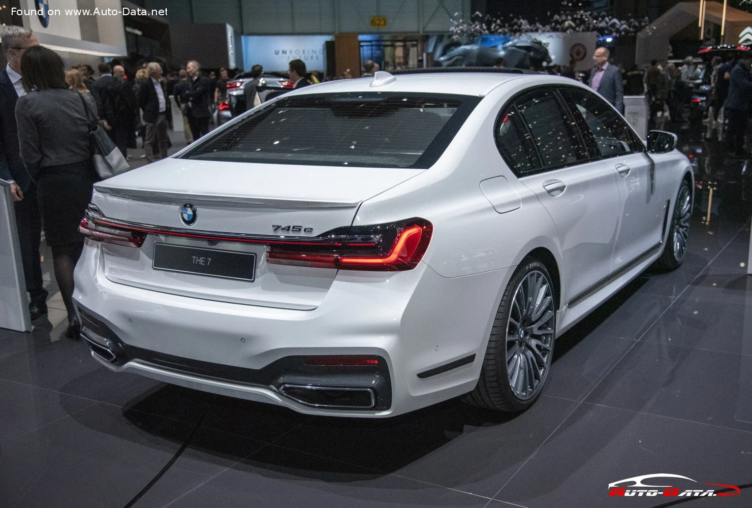 BMW 7 Series 730d (265 Hp) Steptronic2019 - 2020 thumbnail 10