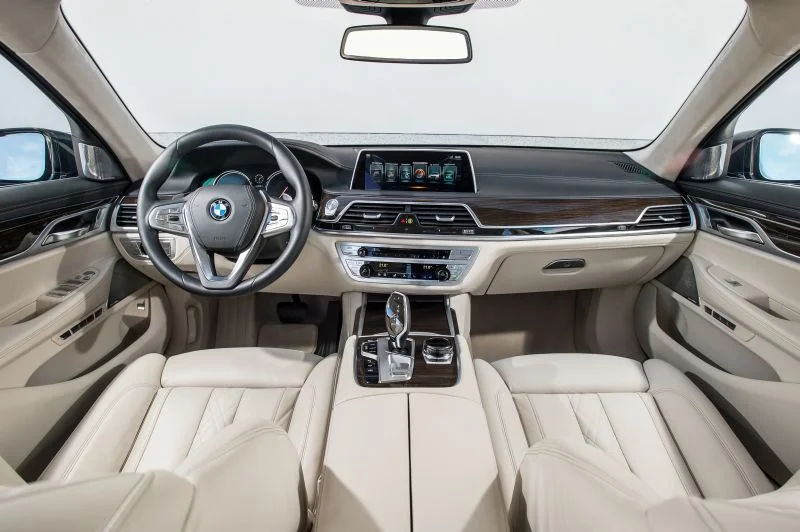 BMW 7 Series 730d (265 Hp) Steptronic2015 - 2019 thumbnail 3