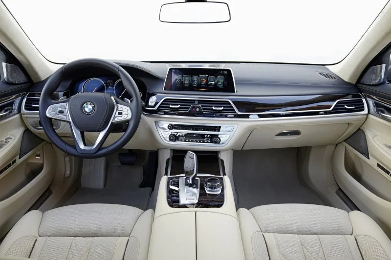 BMW 7 Series 730Ld (265 Hp) Steptronic2015 - 2019 thumbnail 3