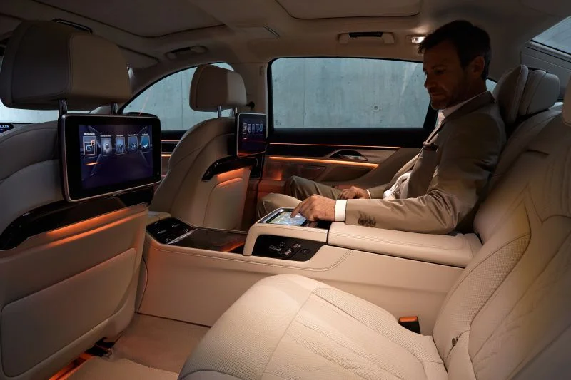 BMW 7 Series 730Ld (265 Hp) Steptronic2015 - 2019 thumbnail 4