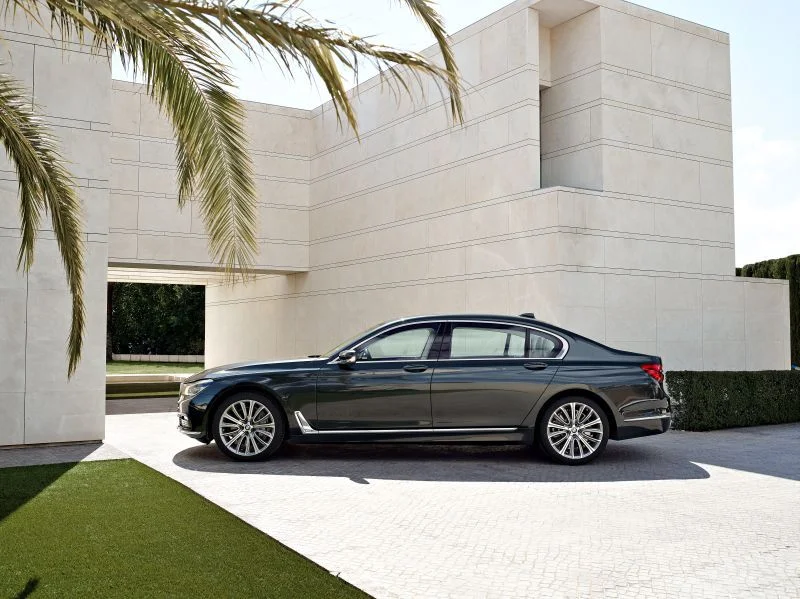 BMW 7 Series 730Ld (265 Hp) Steptronic2015 - 2019 thumbnail 9