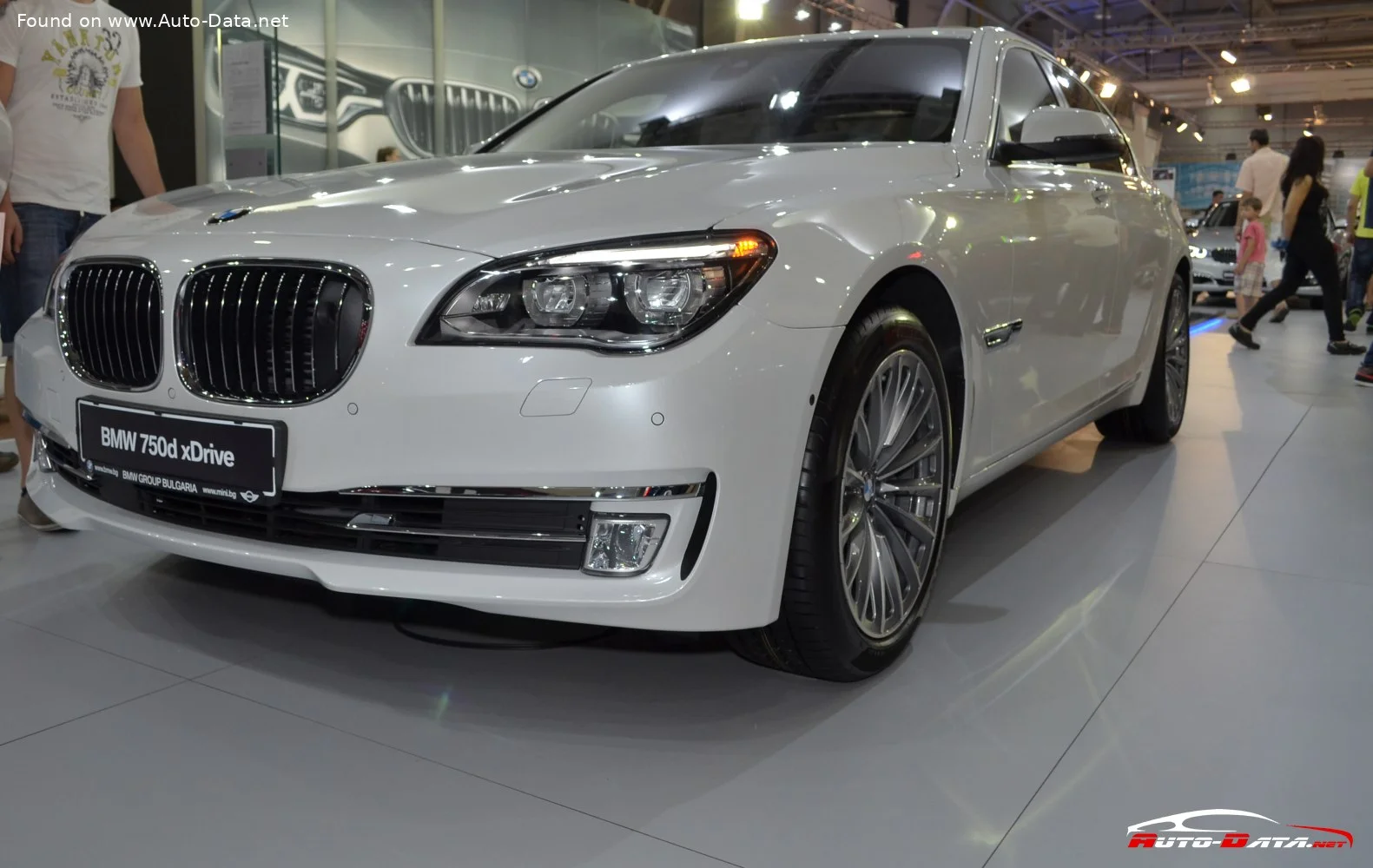 BMW 7 Series 730d (258 Hp) Steptronic2012 - 2015 thumbnail 4