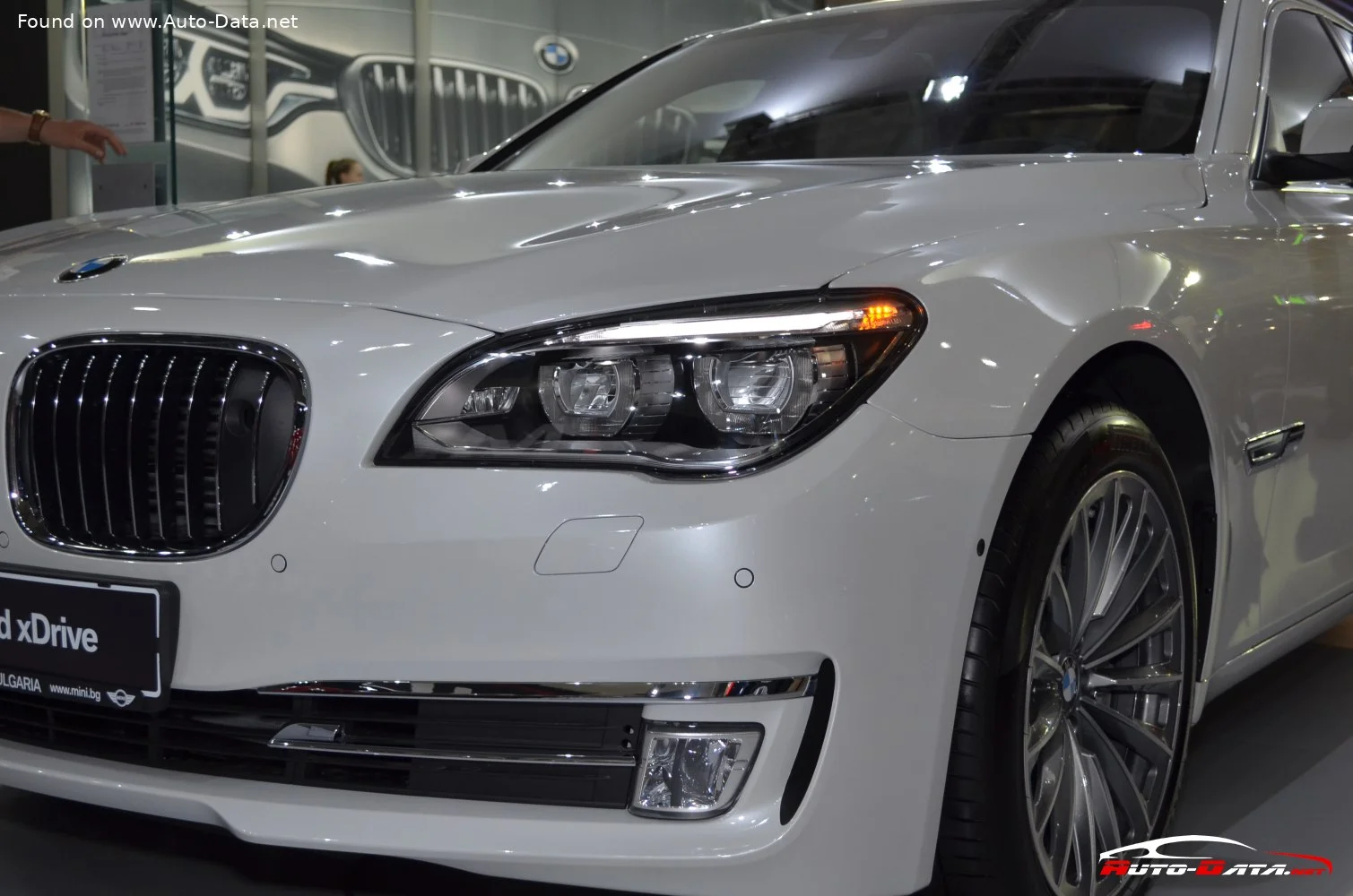 BMW 7 Series 730d (258 Hp) Steptronic2012 - 2015 thumbnail 5