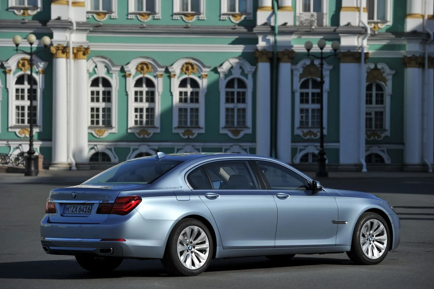 BMW 7 Series ActiveHybrid 3.0 (354 Hp) Steptronic2012 - 2015 thumbnail 16